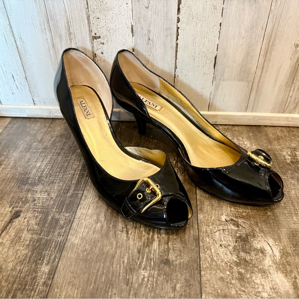 Alfani Black and Gold Heels with Sleek Design
